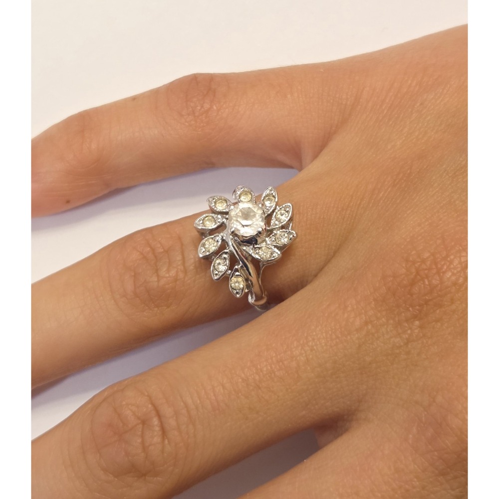 Vintage 1950s Uncas Mfg. Co. Silver Rhinestone Cocktail Ring Size 6